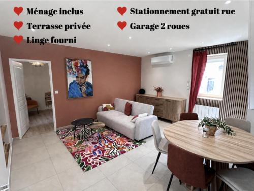 Maison calme avec terrasse, centre ville A – khách sạn tại Jouvence