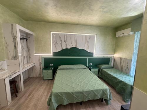 Hotel Iris Room Type - Superior Family Room Hotel Iris Room Type - Superior Family Room