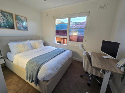 The Palm Suite on Francis - image 13