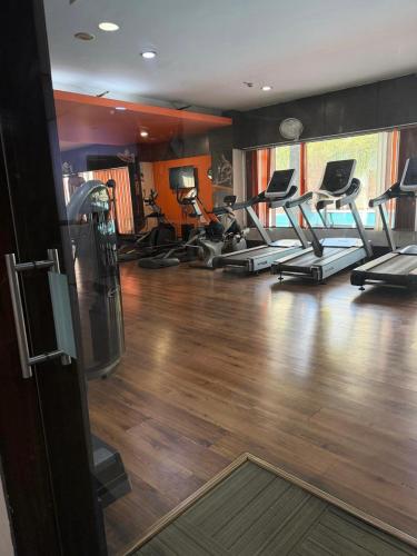 Heaven Retreat-1 BHK Luxury Apartment-10th Floor - image 5