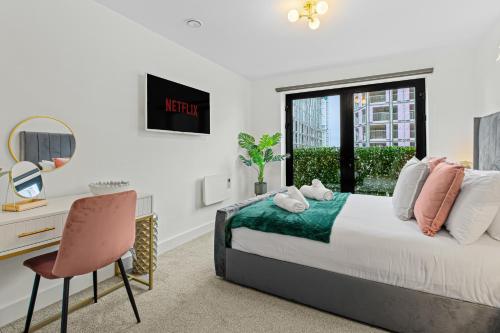 Facilities, Luxury 2 Bedroom Apartment Liverpool City Centre with Netflix, Games & Record Player in Other