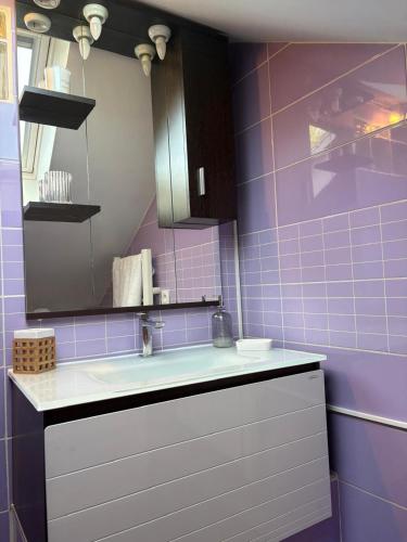 Charming house with balcony parking - Direct Paris in Карьера-сюр-Сен