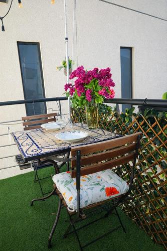 Балкон, Charming house with balcony parking - Direct Paris in Карьера-сюр-Сен