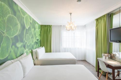Traditional Room with Two Queen Beds image 3