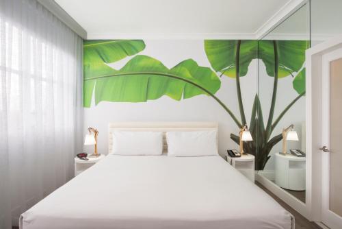 Penthouse Room with King Bed image 2