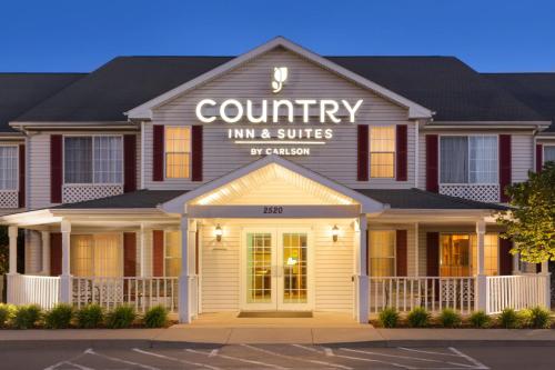 Country Inn & Suites by Radisson Nevada MO - image 13