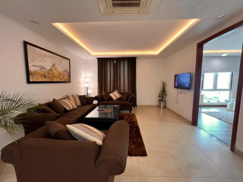 SKY HEIGHTS Signature Apartments-Elysium Tower Opposite Centaurus Mall Islamabad in Islamabad galvaspilsēta