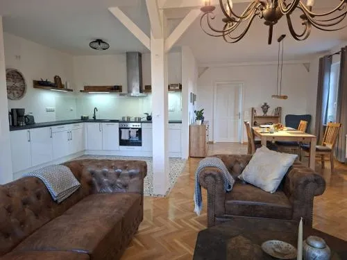 Holiday Apartment Henry - Auszeit unter alten Balken in Arnstadt, Deutschland