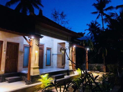 Pondok Kakiang near Medewi Beach
