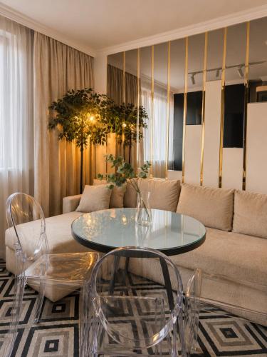 Black Room Apartment, Mukácheve