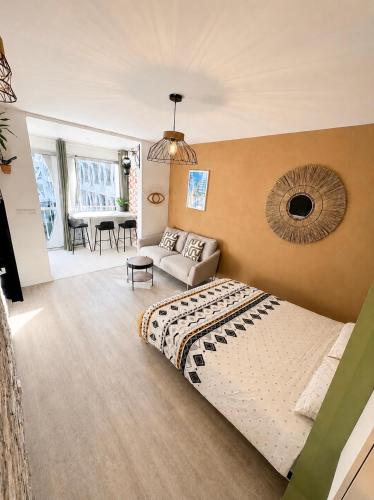 Studio cosy 30 m2 climatisé au centre ville de LGM