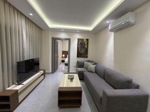 105 JRE apartment with stunning boulevard veiw - image 10