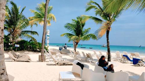 Цікаві місця поруч, Hotel Beach Tropic Punta Cana in Пунта-Кана