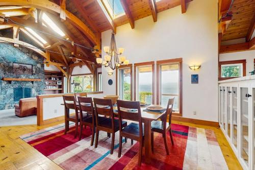Bottle Bay Lakefront Lodge in Sandpoint (ID)