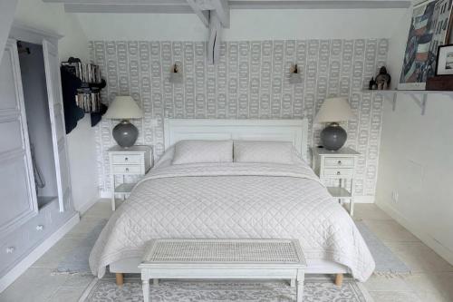 Superbe Maison 1h15 de Paris avec Jacuzzi in Montroty
