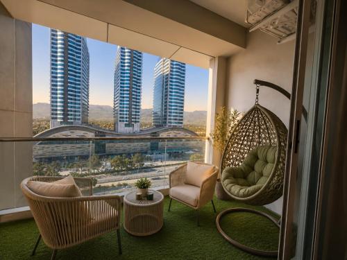 Skats, ELYSIUM TOWER- Signature Two Bedrooms Apartments Facing Centaurus Mall Islamabad in Islamabad galvaspilsēta