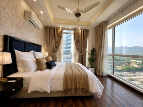 ELYSIUM TOWER- Signature Two Bedrooms Apartments Facing Centaurus Mall Islamabad in Islamabad galvaspilsēta