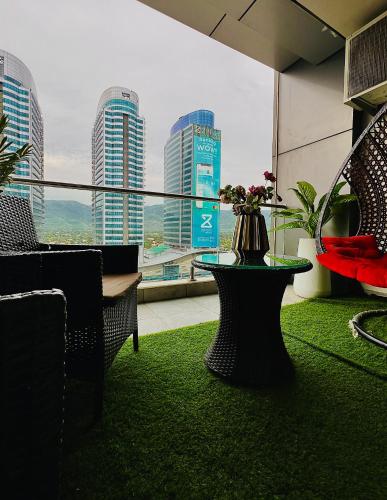 ELYSIUM TOWER- Signature Two Bedrooms Apartments Facing Centaurus Mall Islamabad in Islamabad galvaspilsēta