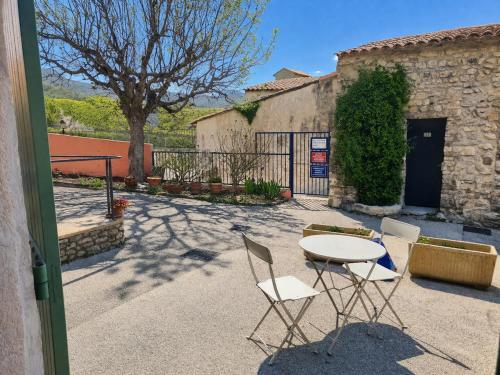 Studio d'étape fonctionnel - Vieux village (Studio d'etape fonctionnel - Vieux village) in Sainte-Jalle