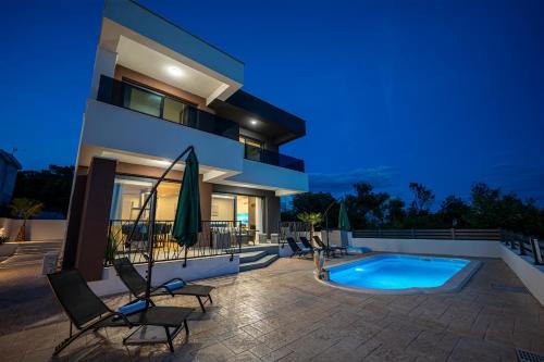 ทัศนียภาพ, Elegant Villa Cissa Bay in คาสกา