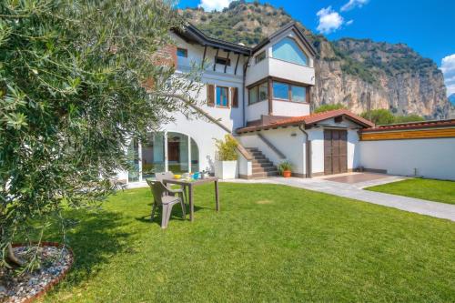 Torbole Lake Front - Happy Rentals
