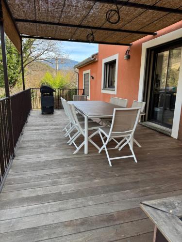 Ma Villa de Provence in 昂特雷紹