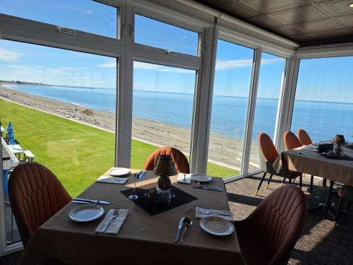 Étterem, Manoir sur Mer in Sainte-Anne-Des-Monts (QC)