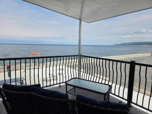 A szálláshely kívülről, Manoir sur Mer in Sainte-Anne-Des-Monts (QC)