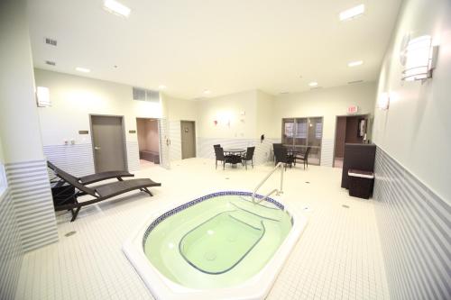 Úszómedence, Wyndham Garden Edmonton Airport near Edmontoni nemzetközi repülőtér