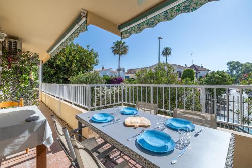 Holidays2Malaga Pedregalejo Terrace 150 mts beach