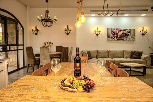 The Stone Villa Luxury Nature Retreat Galilee in 치포리