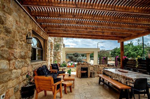 The Stone Villa Luxury Nature Retreat Galilee in 치포리