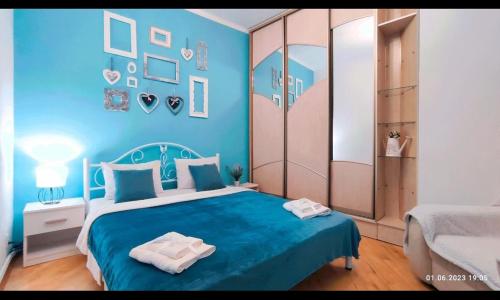 Романтичні апартаменти біля опери – khách sạn tại Lviv