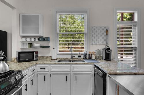 Heart of the City | Belhaven • Fondren • Medical District - image 6