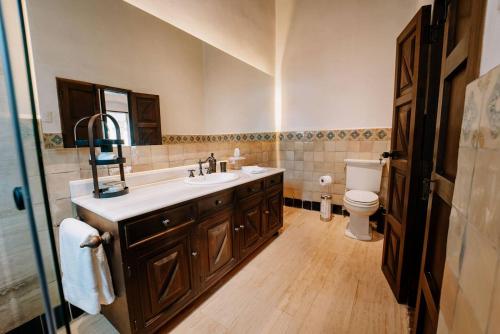 Casa Tridentino - A Timeless Colonial Treasure! - image 2