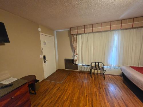 3 double beds
