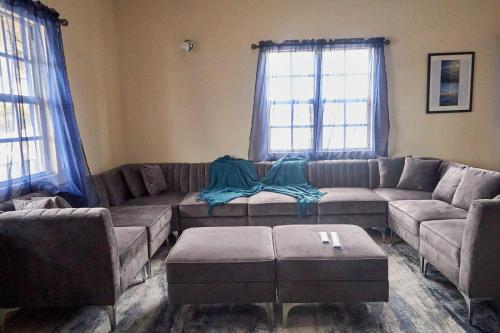 An-Garo Ko-Zy Spaces 3 beds 2 baths – khách sạn tại Saint John