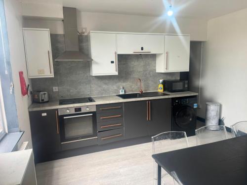 Stylish Double Bedroom Close To Derby City Centre - Derby
