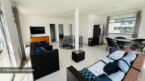 Cobertura VIP Duplex - 300m Praia do Forte – khách sạn tại Centro