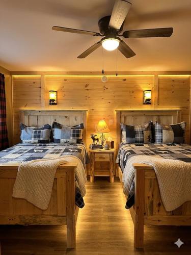 2 bedrooms, 5 beds