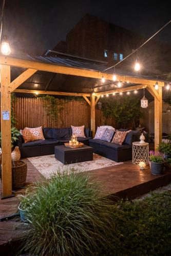 Cerca de Nueva York, Confortable in West New York