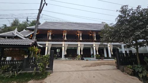 外観, Le Charme Pakbeng Villa in パクベン
