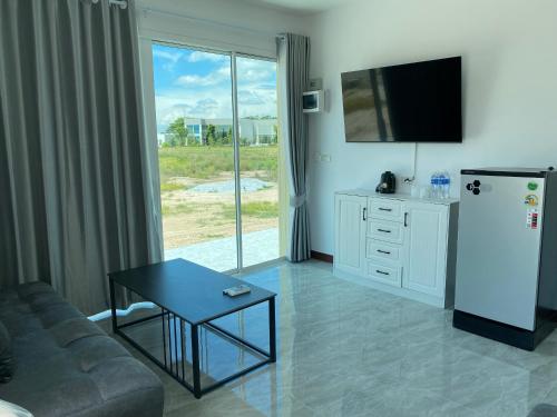 Sweet Side Stay in Banphot Phisai