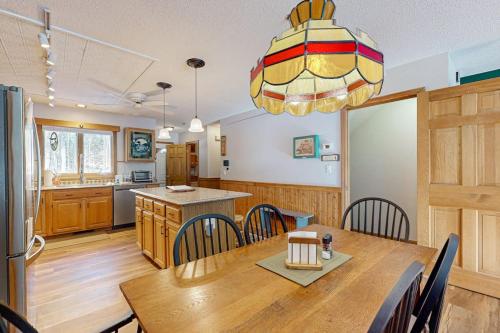 The Evergreens in Hales Location (NH)