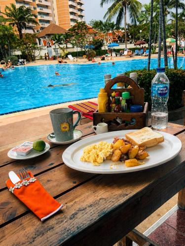 Food and beverages, B&B View Talay 1B Studio Jomtien near MML