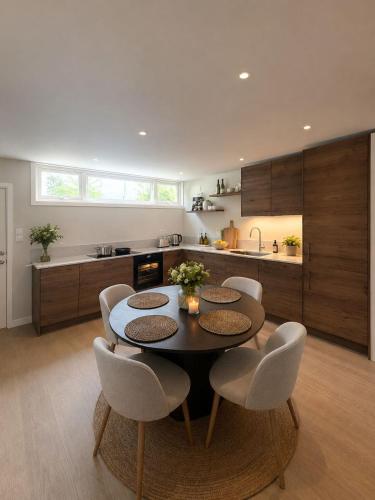 Bright Nordic Apartment Near Beaches & City Center in Ullern