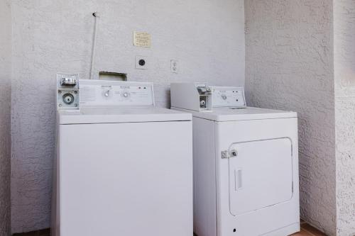 Executive Inn Morgan Hill - image 3
