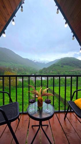 Mountain Shadow Cottage in Racha in Glola