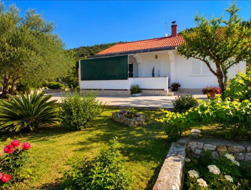 Holiday house Solis – khách sạn tại Palit