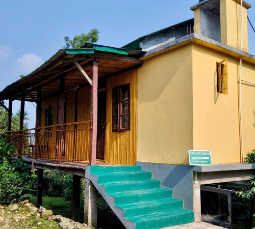 Exterior view, Travellers Hut Homestay Mawlynnong l Blossom Garden in Pynursla